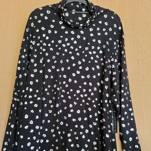 Investments II Essentials turtleneck size 3x